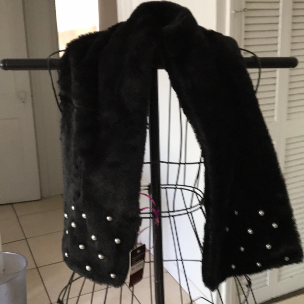 Neck scarf faux mink in black made in italy new